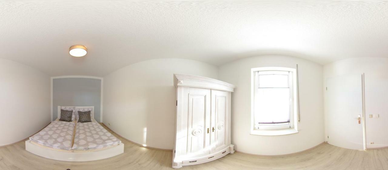 Haeckel Apartment *